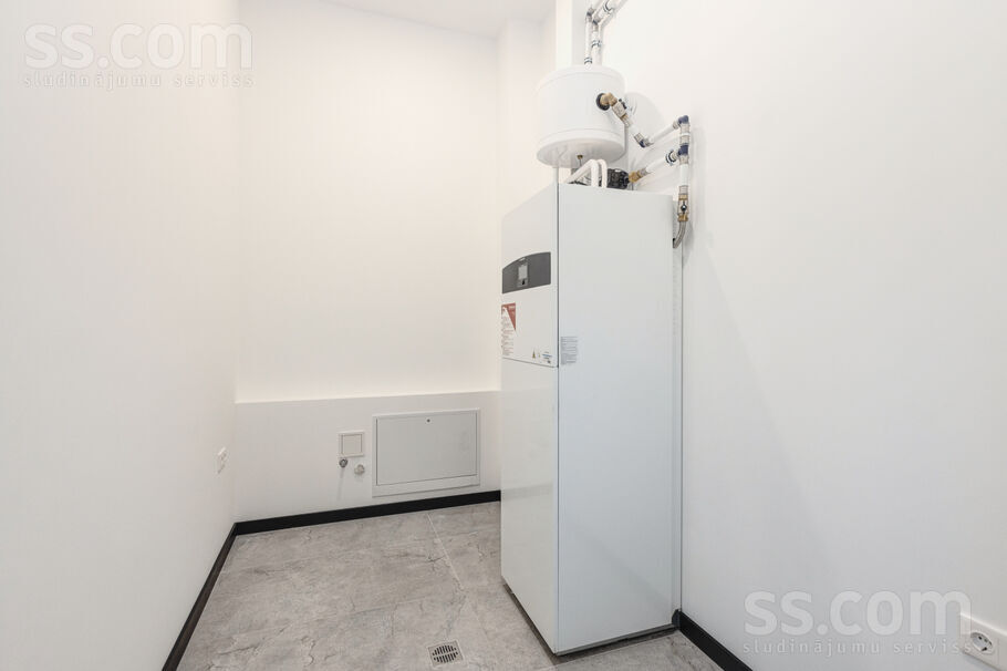 Rītausmas iela 1, Mārupe, Rīgas rajons, Mārupes pag. — maja