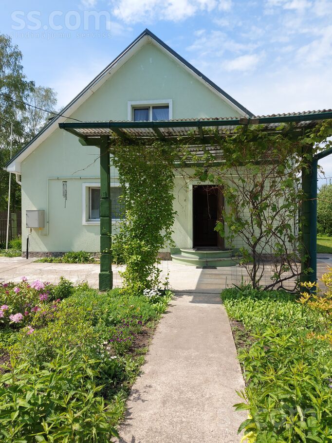 Piltenes 16, Jūrmala — maja