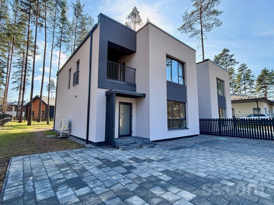 Dzintaru 4, Berģi, Rīgas rajons, Garkalnes nov. — maja