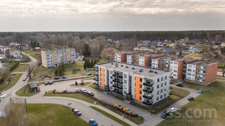 Saules iela 11, Ozolnieki, Jelgava un raj., Ozolnieku pag. — dzivoklis