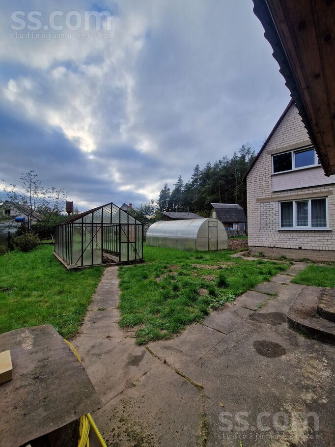 Zemeņu iela, Ļūbaste 1, Daugavpils un raj., Līksnas pag. — maja