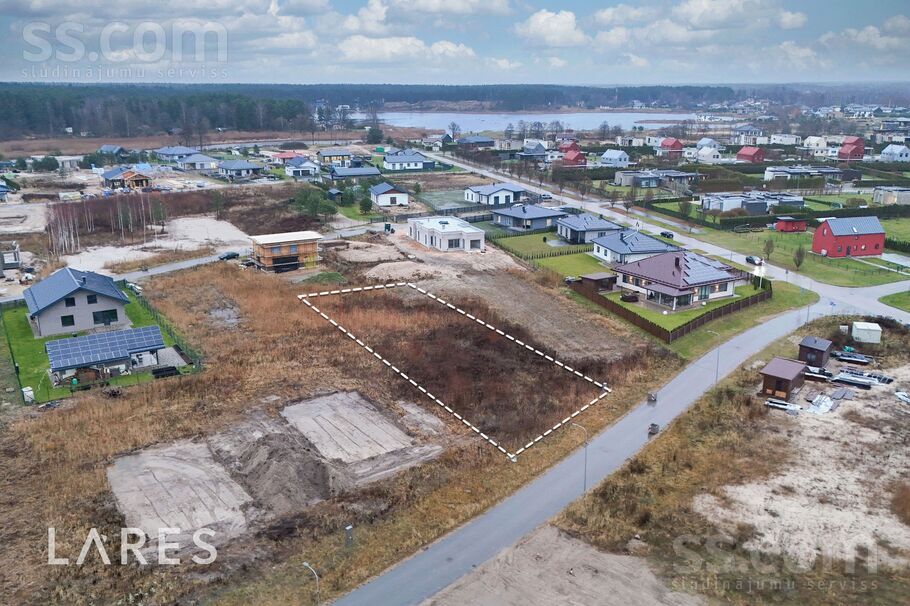 Juglas 1, Rīga — maja