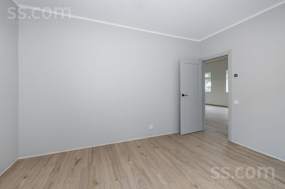 Melleņu iela 14, Ogre un raj., Ogre — maja