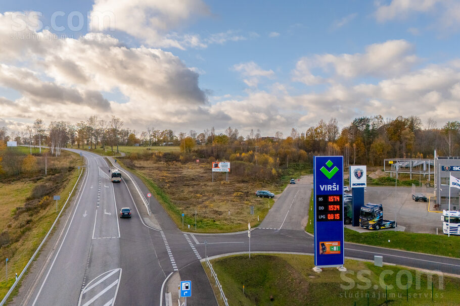 Ievēni, Valmiera un raj., Valmiera — zeme