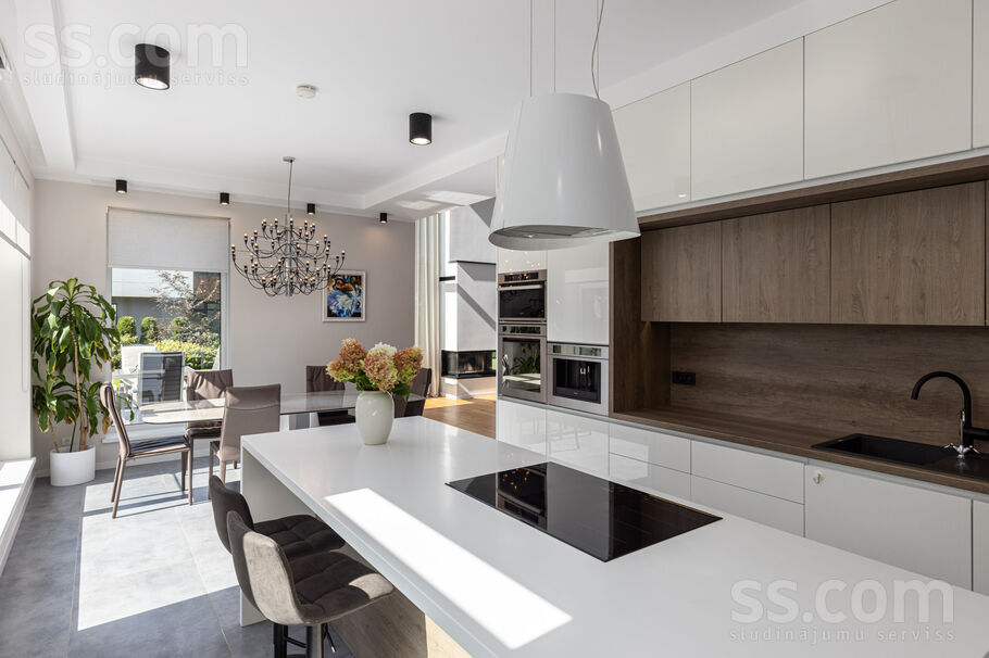 Lielā iela 52, Mārupe, Rīgas rajons, Mārupes pag. — maja