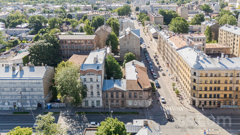 Čaka 112, Rīga — maja