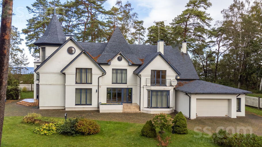 Parka iela 2, Jūrmala — maja