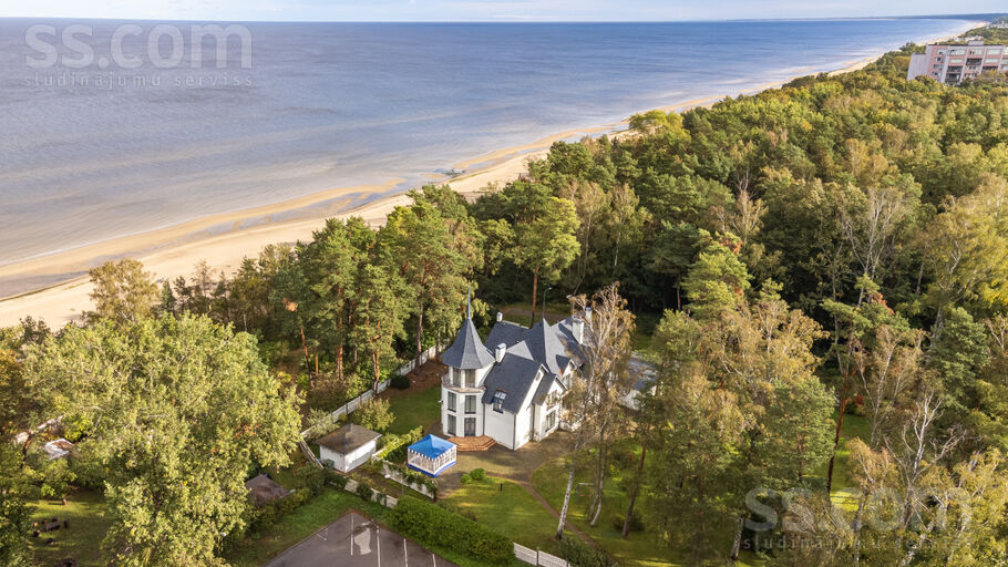 Parka iela 2, Jūrmala — maja