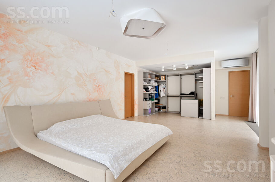 Katrinas 8, Baltezers, Rīgas rajons, Garkalnes nov. — maja