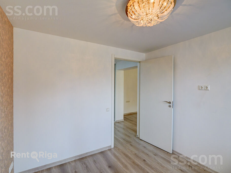 Leona Paegles iela 28, Jūrmala — dzivoklis