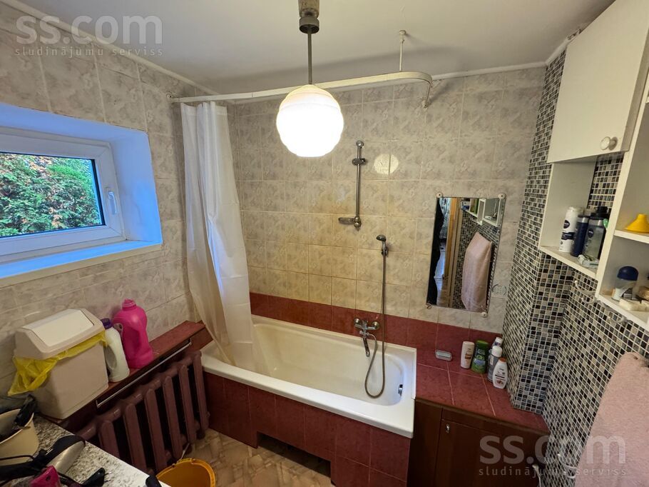 Zaļenieku 11, Rīga — maja