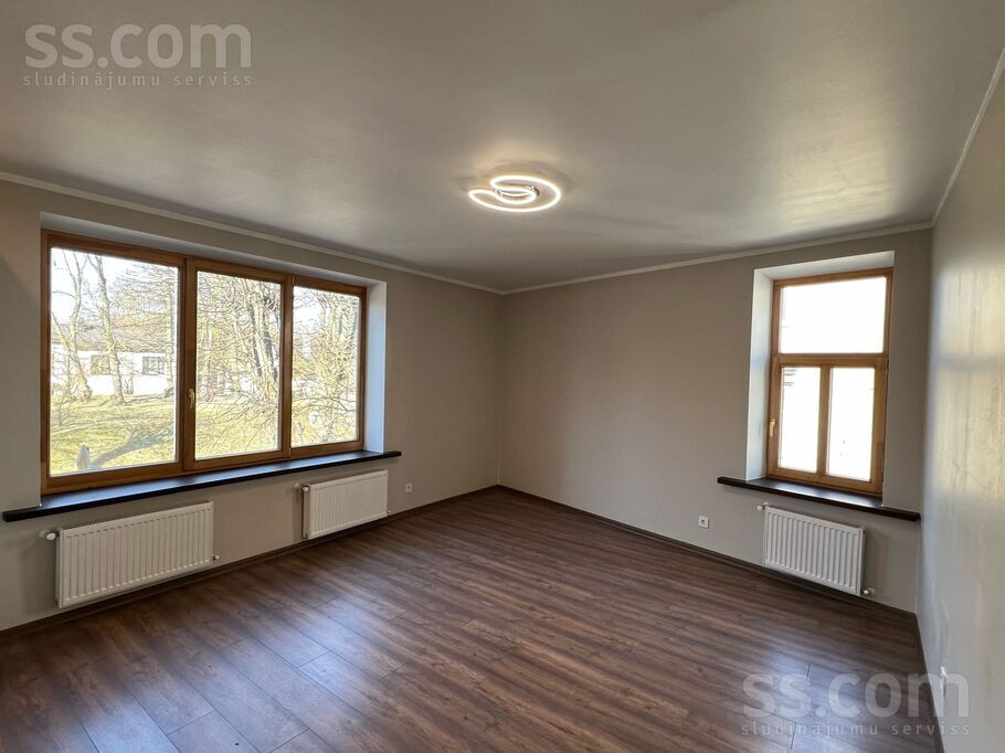 Republikas 27, Liepāja un raj., Liepāja — dzivoklis