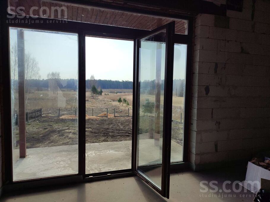 Lūšu 10, Jūrmala — maja