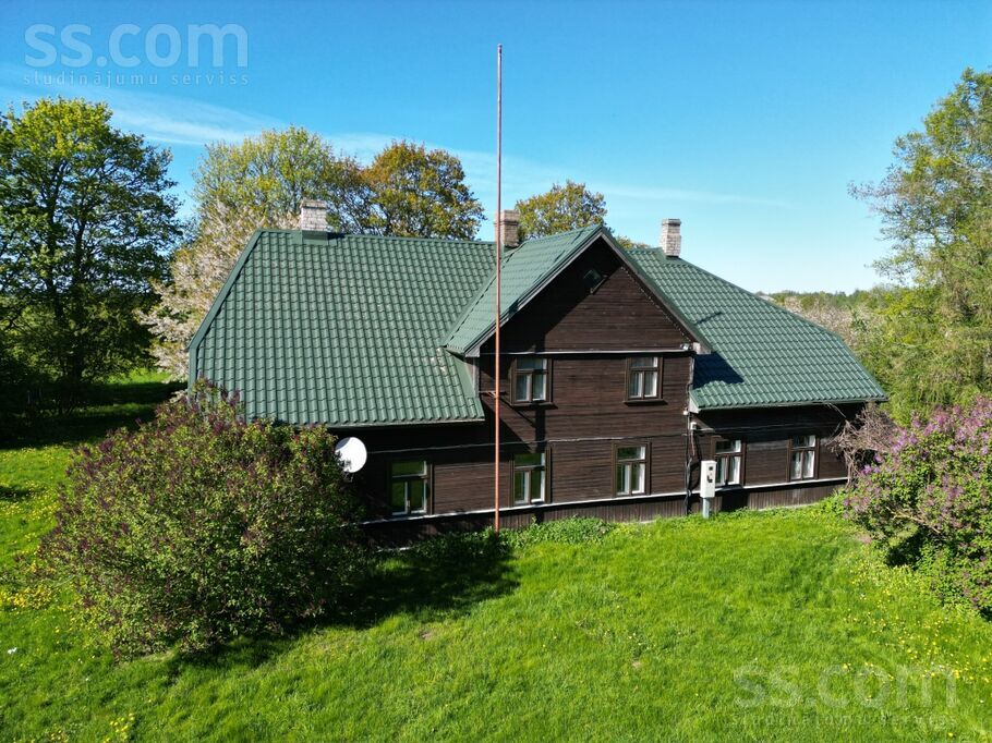 Bez ielas 1, Rokaiži, Liepāja un raj., Kazdangas pag. — maja