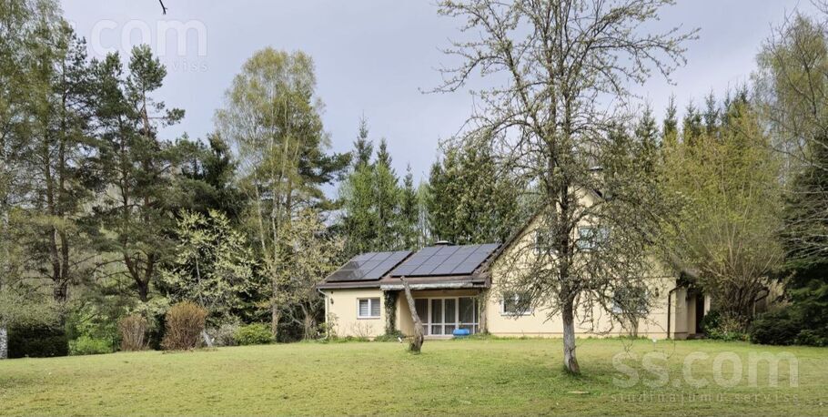 Mazā paradīze, Kuldīga un raj., Īvandes pag. — maja