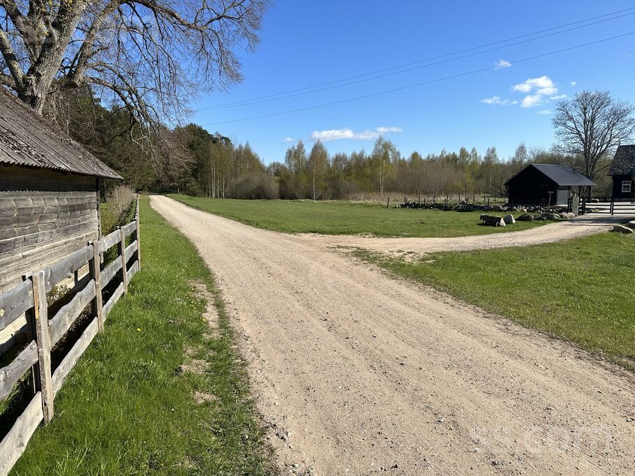 Silenieki, Upesgrīva, Talsi un raj., Mērsraga pag. — zeme