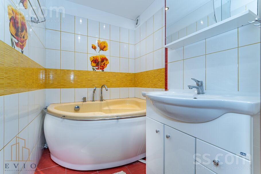 Saules 11, Brankas, Jelgava un raj., Cenu pag. — dzivoklis