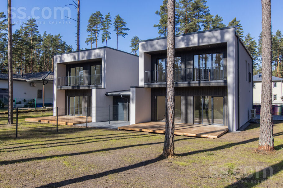 Dzintaru 4, Berģi, Rīgas rajons, Garkalnes nov. — maja