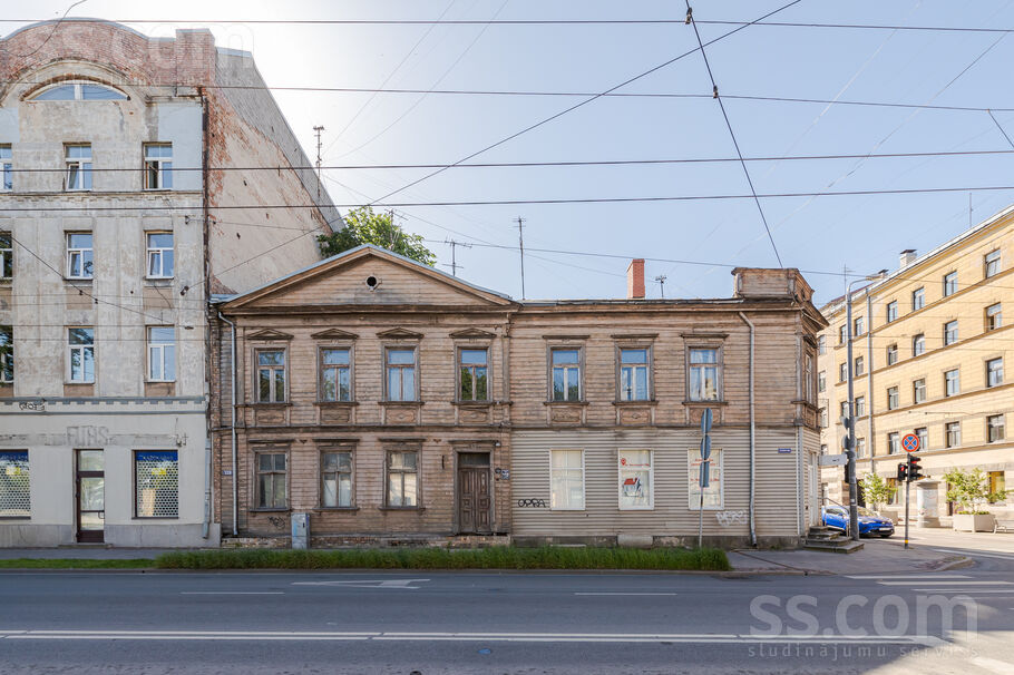 Čaka 112, Rīga — maja