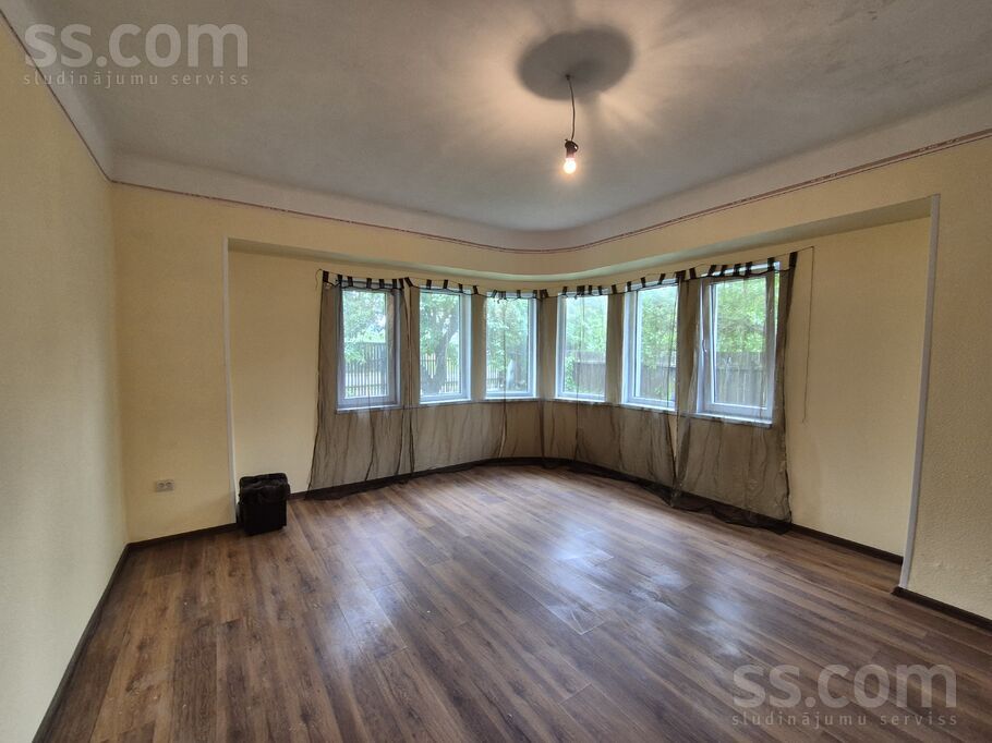 Embūtes, Ventspils un raj., Ventspils — maja