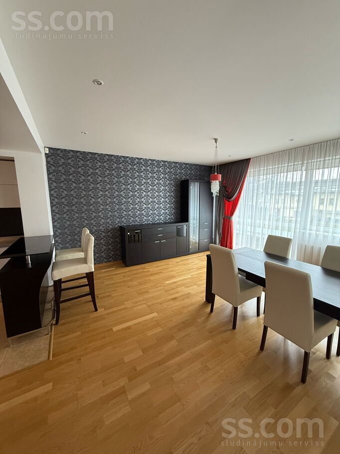 Melluzu prospects 77, Jūrmala — dzivoklis