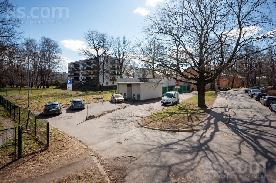 Elvīras 1b, Rīga — maja