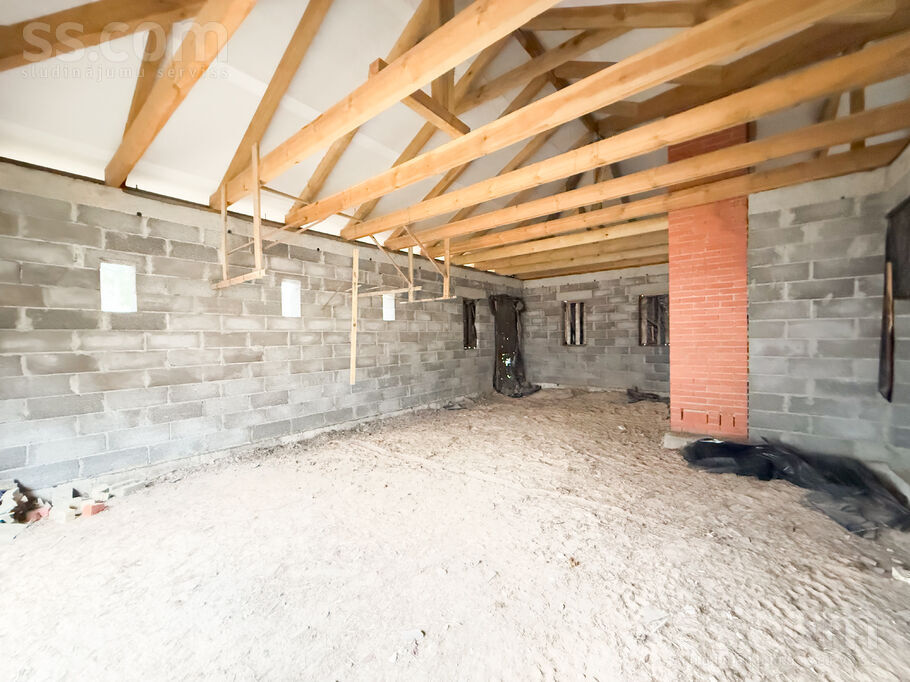 Daugavas iela 124b, Daugavpils un raj., Daugavpils — maja