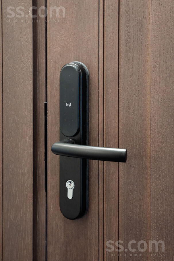 Jomas iela 46, Jūrmala — dzivoklis