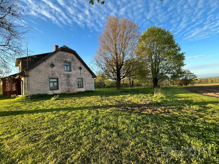 Vieķi, Cēsis un raj., Raunas pag. — maja