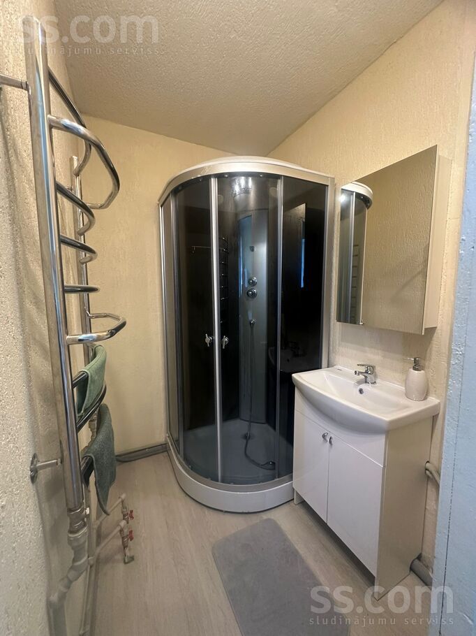 Skolas iela 7, Liepupe, Limbaži un raj., Liepupes pag. — dzivoklis