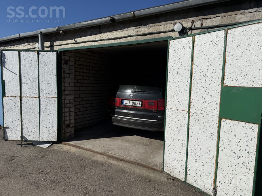 Ezermalas 5, Rīga, Mežaparks — telpa