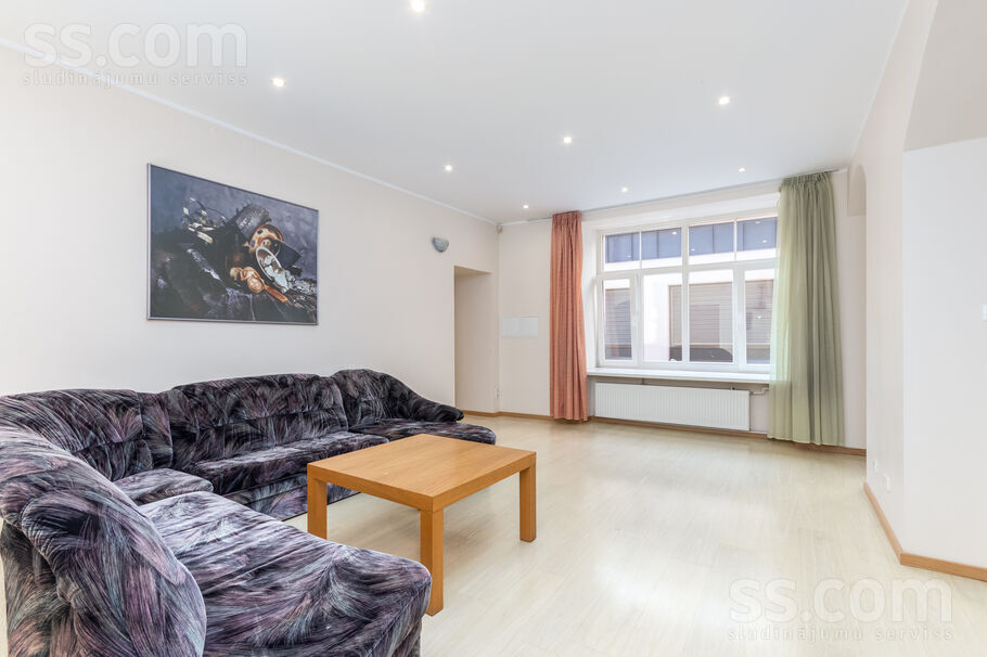 Vaļņu 21, Rīga — dzivoklis