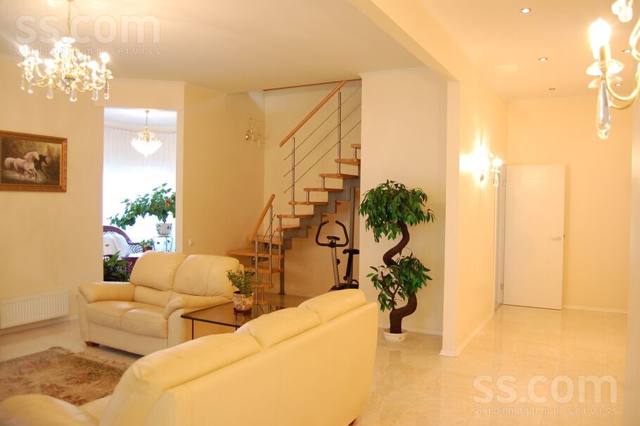 Liepezera, Liepezers, Rīgas rajons, Babītes pag. — maja