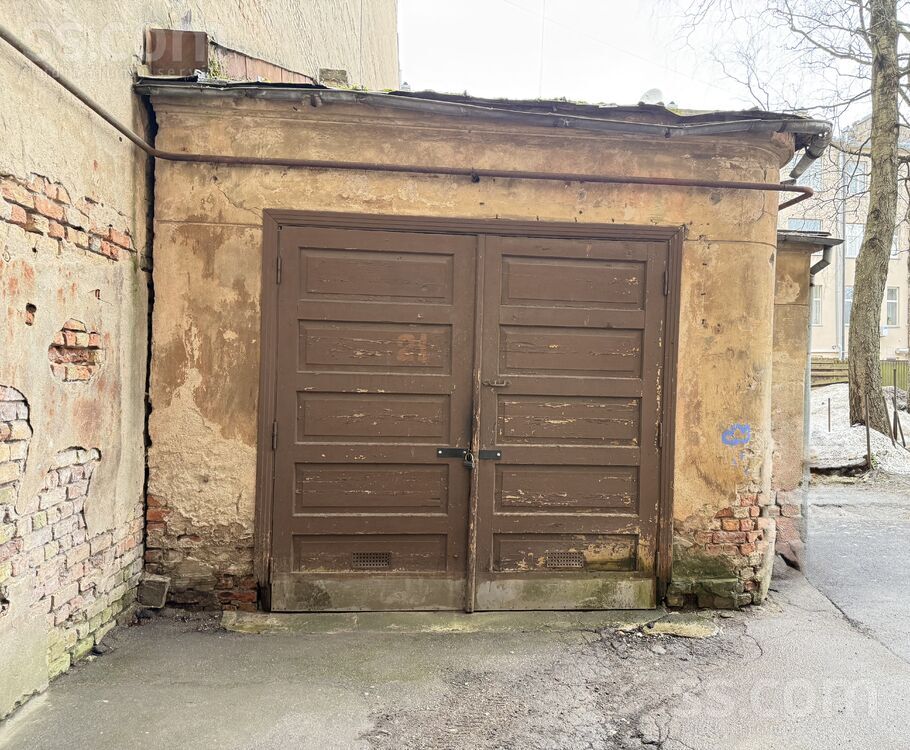 Rūpniecības 15, Rīga — maja