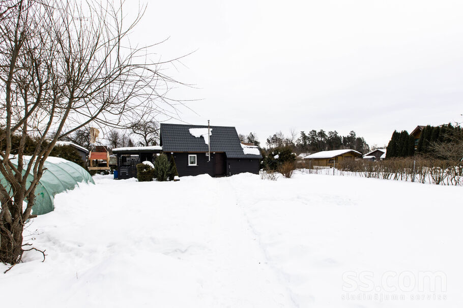 Upmalas iela 25, Jeņči, Rīgas rajons, Ķekavas pag. — maja