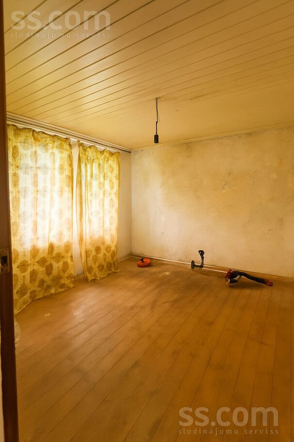 Celtnieks, Daugavpils un raj., Daugavpils — maja