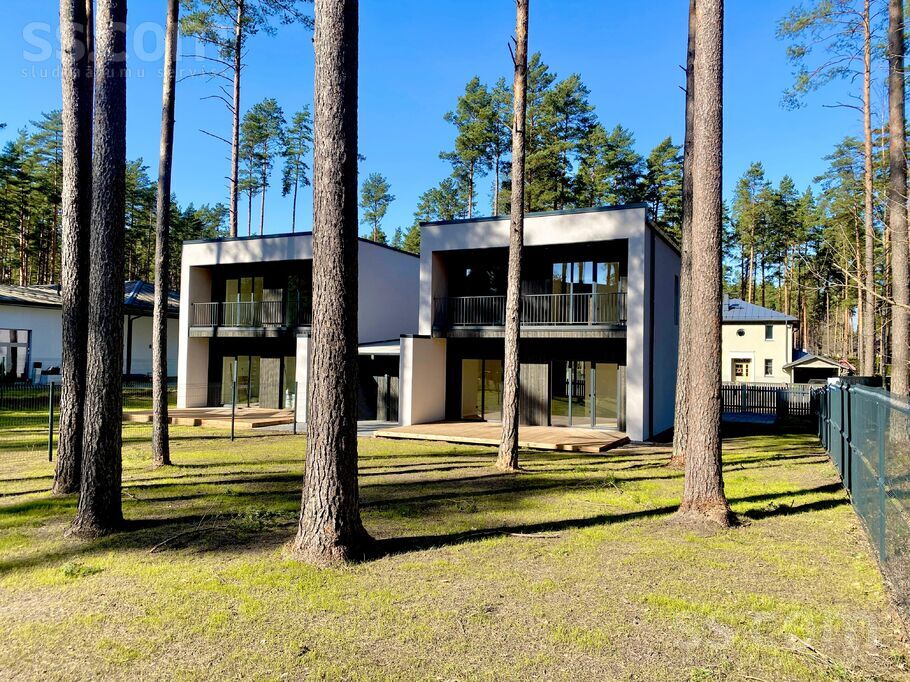 Dzintaru iela 4, Berģi, Rīgas rajons, Garkalnes nov. — maja