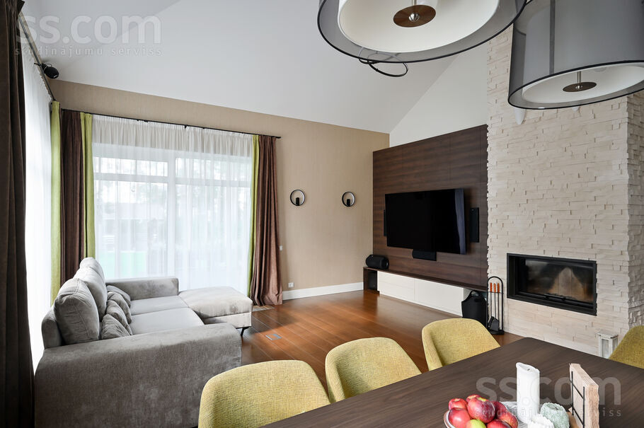 Maijrožu iela 4, Sunīši, Rīgas rajons, Garkalnes nov. — maja