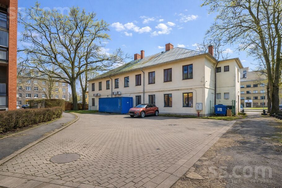 Brīvības gatve 422, Rīga, Jugla — telpa