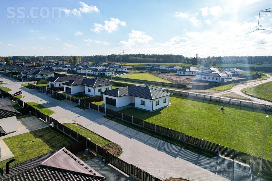 Palēju iela 5, Dreiliņi, Rīgas rajons, Stopiņu nov. — maja