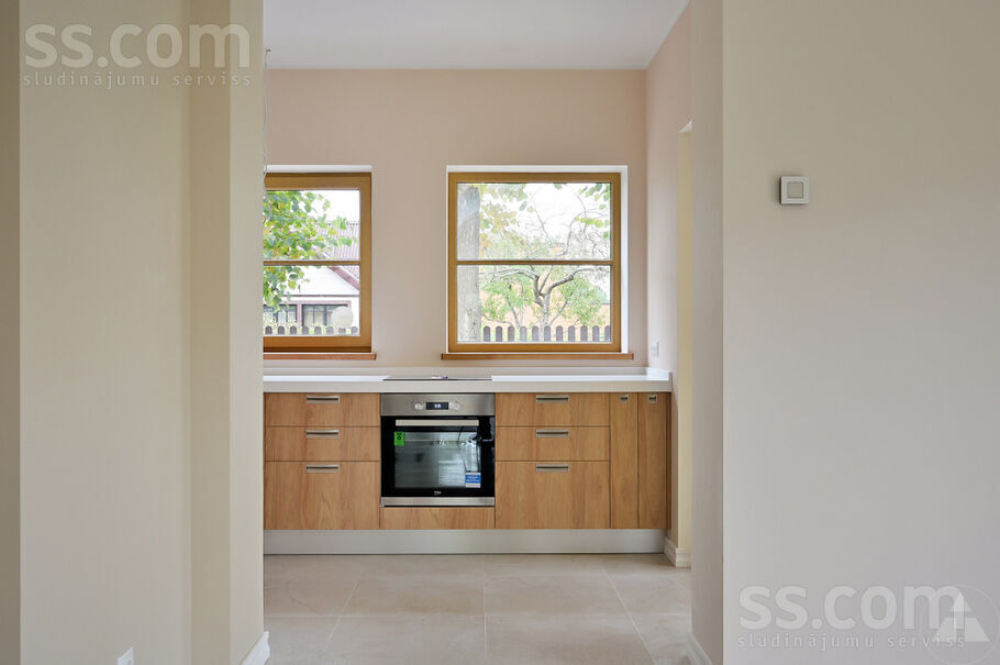 Kanālu iela 26a, Jūrmala — maja