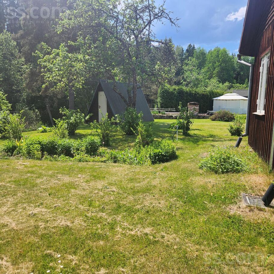 Pūpoli 1-71, Valmiera un raj., Brenguļu pag. — maja