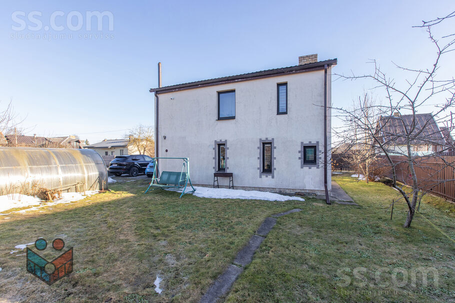 Lefkoju 17, Ziedonis, Rīgas rajons, Ķekavas pag. — maja