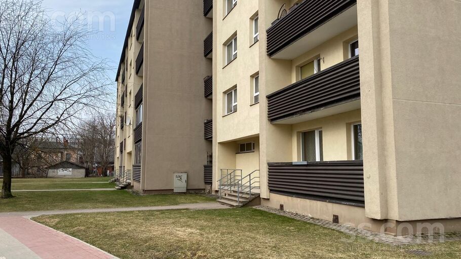 Stacijas 45, Valmiera un raj., Valmiera — dzivoklis