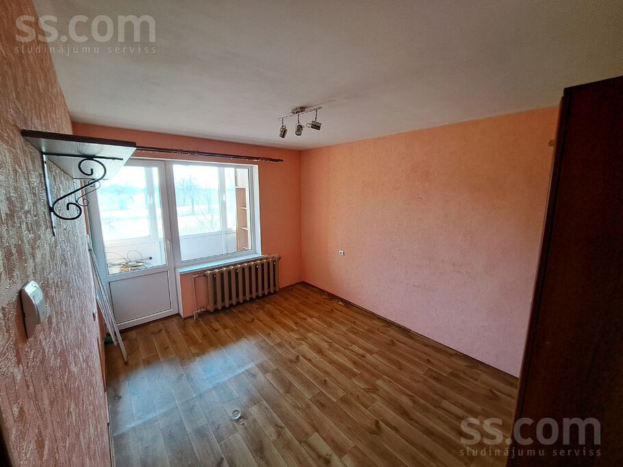 7 3, Auri, Dobele un raj., Auru pag. — dzivoklis