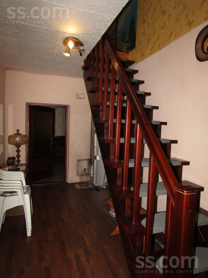 Ziedugravas iela 1, Valka un raj., Strenči — maja