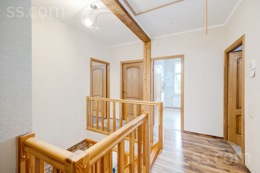 Ezeriņi mājas, Rīgas rajons, Sigulda — maja