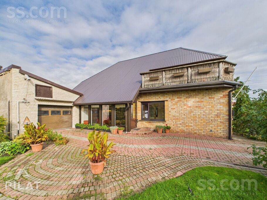 Ābeļu iela 3, Liepāja un raj., Liepāja — maja