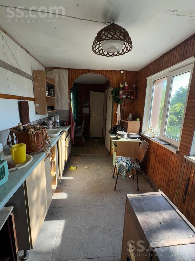 Ābeļziedi, Zūras, Ventspils un raj., Vārves pag. — maja