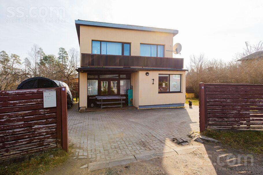 Liepupes iela 16, Rīgas rajons, Saulkrasti — maja